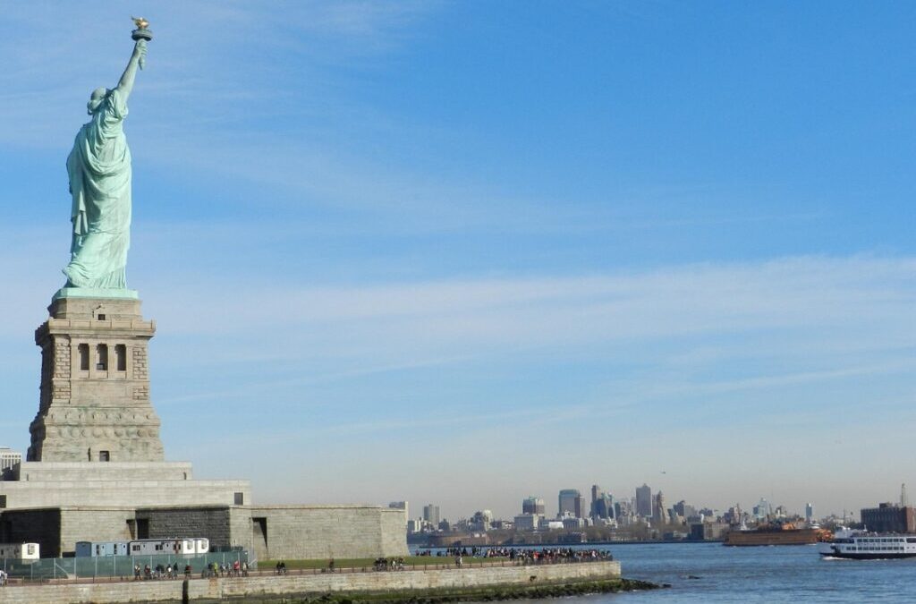 Obtenha o Green Card com o Programa EB-5 investindo no Millenia Park