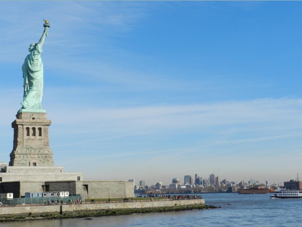 Obtenha o Green Card com o Programa EB-5 investindo no Millenia Park